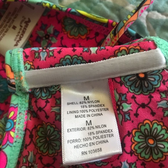 Bikini - Picture 4 of 5